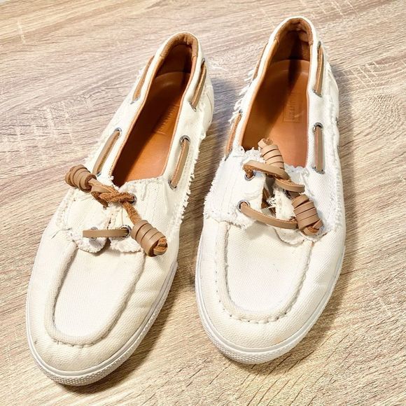 Hunter Shoes - ✨HUNTER Distressed Loafer Boat Shoes Size Women’s 7 White Canvas & Leather✨